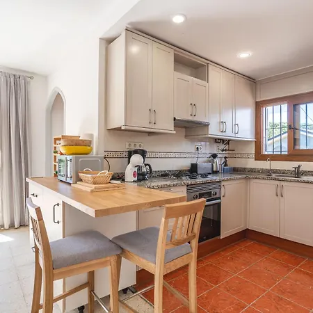 Casa Con Piscina En Vidreres