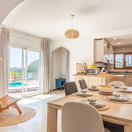 Casa Con Piscina En Ferienhaus